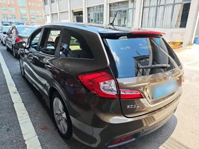 Honda Jade 2015, 187200 км, за 5076.74 USD