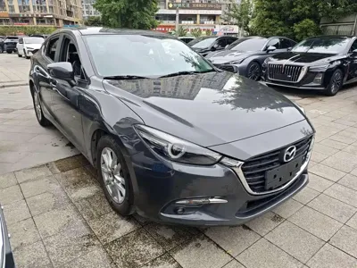 Mazda 3 Axela 2018, 88600 км, за 5517.84 USD