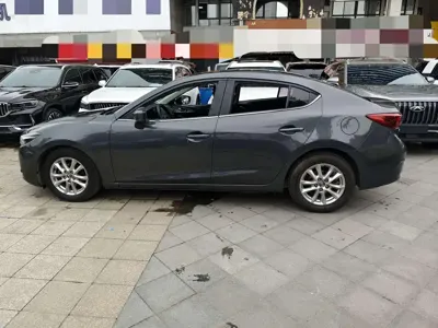 Mazda 3 Axela 2018, 88600 км, за 5517.84 USD - фото 18