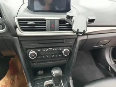 Mazda 3 Axela 2018, 88600 км, за 5517.84 USD - фото 20