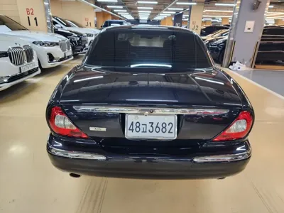 Jaguar XJ-6 2006, 184552 км, за 7817.59 USD