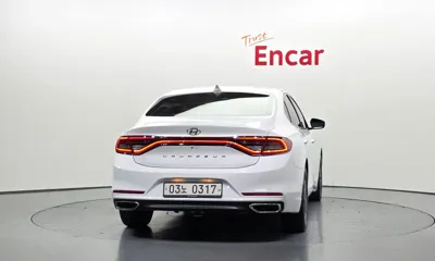 Hyundai Grandeur 2017, 127063 км, за 7481.14 USD