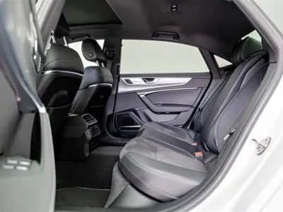 Audi A7L 2026, 6500 км, за 46644.18 USD - фото 12