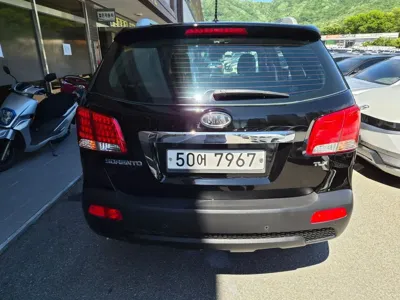 Kia Sorento 2012, 103275 км, за 4104.24 USD