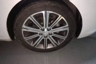 Peugeot 408 2014, 123500 км, за 4448 USD