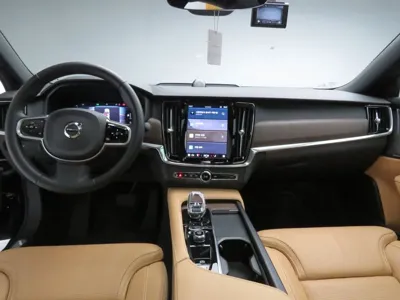 Volvo S90 2024, 15808 км, за 31125.8 USD - фото 7