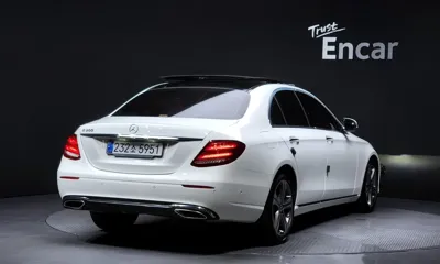 Mercedes-Benz E-Class 2019, 75275 км, за 16345.02 USD