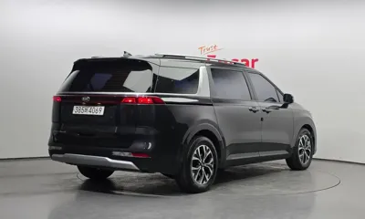 Kia Canival 2021, 49530 км, за 15328.71 USD