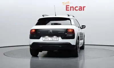 Citroen-DS C4 CACTUS 2018, 70979 км, за 5281.6 USD