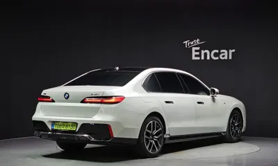 BMW 7-Series 2025, 17381 км, за 73457.69 USD