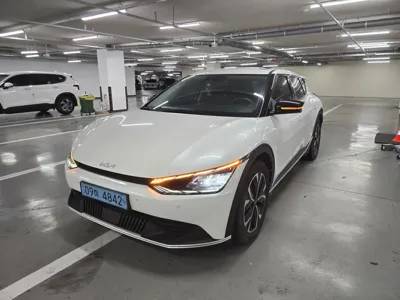 Kia EV6 · 2023 год
