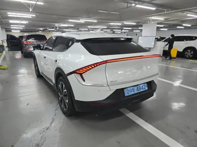 Kia EV6 2023, 100948 км, за 7791.54 USD