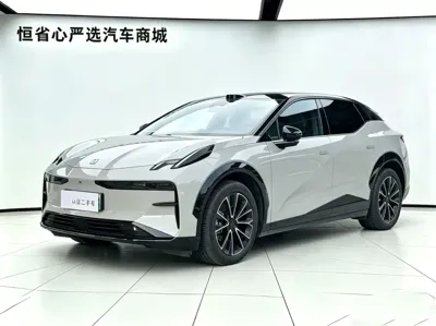 Zeekr X · 2024 год