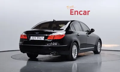 Hyundai Genesis 2010, 68845 км, за 4332.41 USD