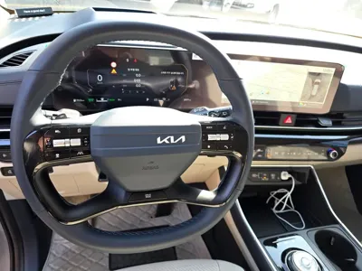 Kia Canival 2026, 3867 км, за 28429.98 USD - фото 8