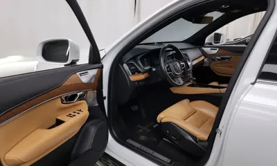 Volvo XC90 2020, 108362 км, за 26825.24 USD - фото 10