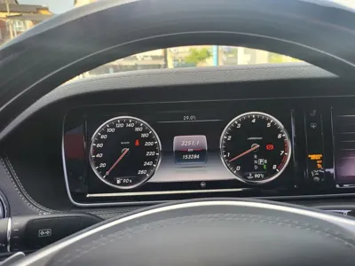 Mercedes-Benz S-Class · 2015 год