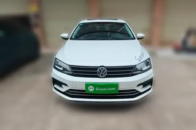 Volkswagen Sagitar 2018, 99500 км, за 9739 USD