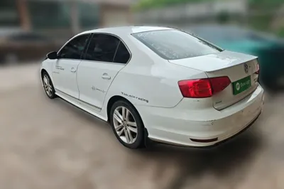 Volkswagen Sagitar 2018, 99500 км, за 9739 USD