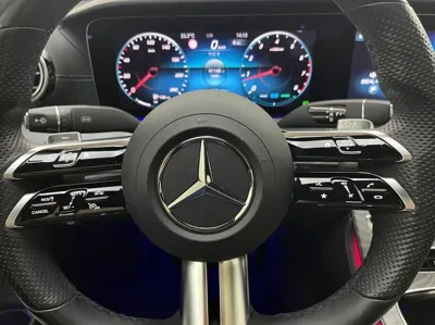 Mercedes-Benz E-Class 2022, 49728 км, за 28754.65 USD - фото 6