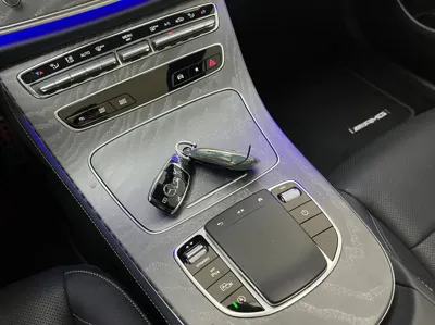 Mercedes-Benz E-Class 2022, 49728 км, за 28754.65 USD - фото 9