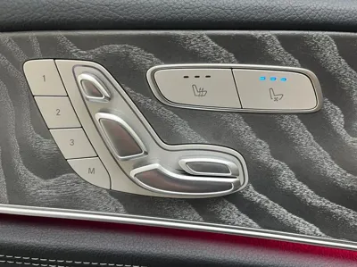 Mercedes-Benz E-Class 2022, 49728 км, за 28754.65 USD - фото 11