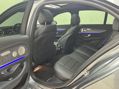 Mercedes-Benz E-Class 2022, 49728 км, за 28754.65 USD - фото 13