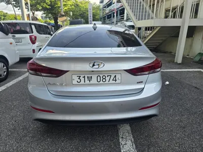 Hyundai Avante 2016, 49104 км, за 8008.4 USD