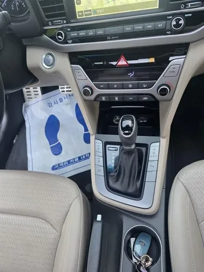 Hyundai Avante 2016, 49104 км, за 8008.4 USD - фото 9