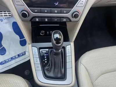 Hyundai Avante 2016, 49104 км, за 8008.4 USD - фото 10