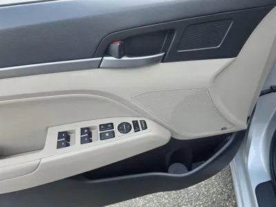 Hyundai Avante 2016, 49104 км, за 8008.4 USD - фото 18