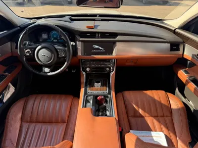Jaguar XF · 2016 год