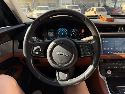 Jaguar XF 2016, 143975 км, за 6186.1 USD