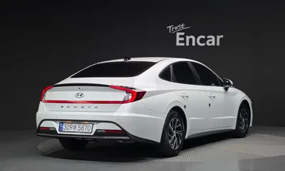 Hyundai Sonata 2022, 116802 км, за 10097.73 USD