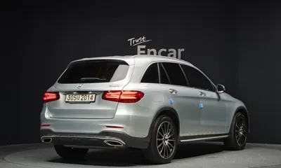 Mercedes-Benz GLC-Class 2019, 123384 км, за 15287.55 USD - фото 2