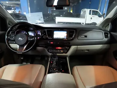 Kia Canival 2016, 179140 км, за 5842.2 USD