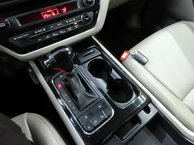 Kia Canival 2016, 179140 км, за 5842.2 USD - фото 12