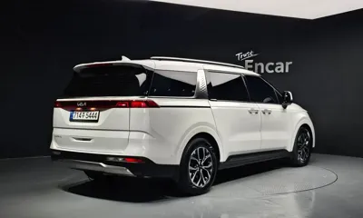 Kia Canival 2023, 53367 км, за 17581.55 USD