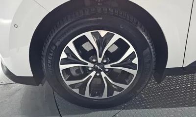 Kia Canival 2023, 53367 км, за 17581.55 USD