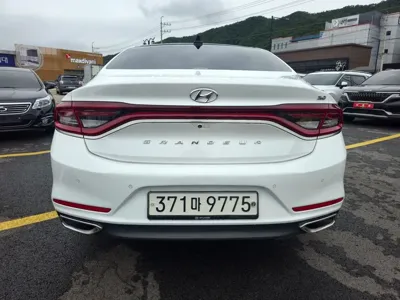 Hyundai Grandeur 2018, 120000 км, за 11205.22 USD