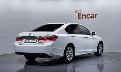 Honda Accord 2014, 157644 км, за 4463.7 USD