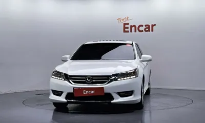 Honda Accord 2014, 157644 км, за 4463.7 USD