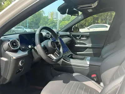 Mercedes-Benz C-Class 2023, 28000 км, за 24530.96 USD