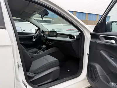 Ford Escort 2022, 20000 км, за 4855.7 USD - фото 17