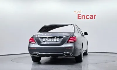 Mercedes-Benz E-Class 2018, 44457 км, за 14542.58 USD