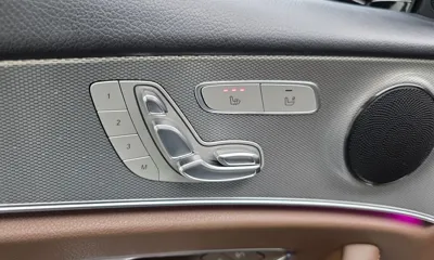 Mercedes-Benz E-Class 2018, 44457 км, за 14542.58 USD - фото 16