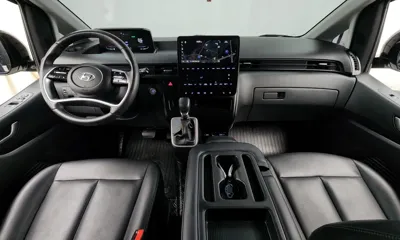 Hyundai Staria 2023, 105054 км, за 15791.21 USD - фото 7
