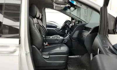 Hyundai Staria 2023, 105054 км, за 15791.21 USD - фото 11