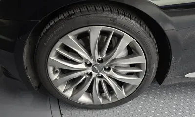 Hyundai Genesis 2015, 193482 км, за 6043.09 USD