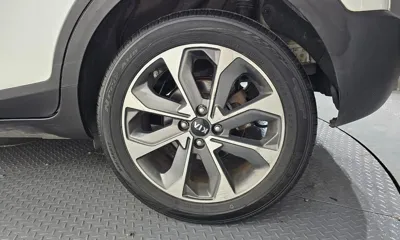 Kia Stonic 2020, 68649 км, за 8800.89 USD - фото 21